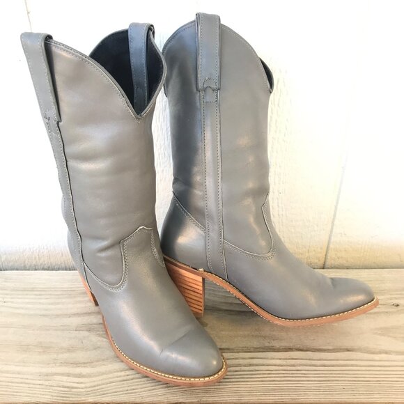 Capezio Vintage Stacked Heel Womens Gray Leather Boots 8 M L702 USA - Picture 1 of 13
